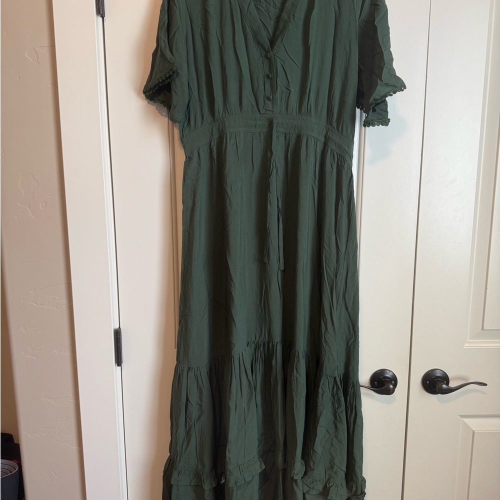 Elegant Green Women's Dress